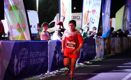Pobiegli na Milę! Bieg dostarczył zawodnikom sporo wrażeń [WIDEO] - 52